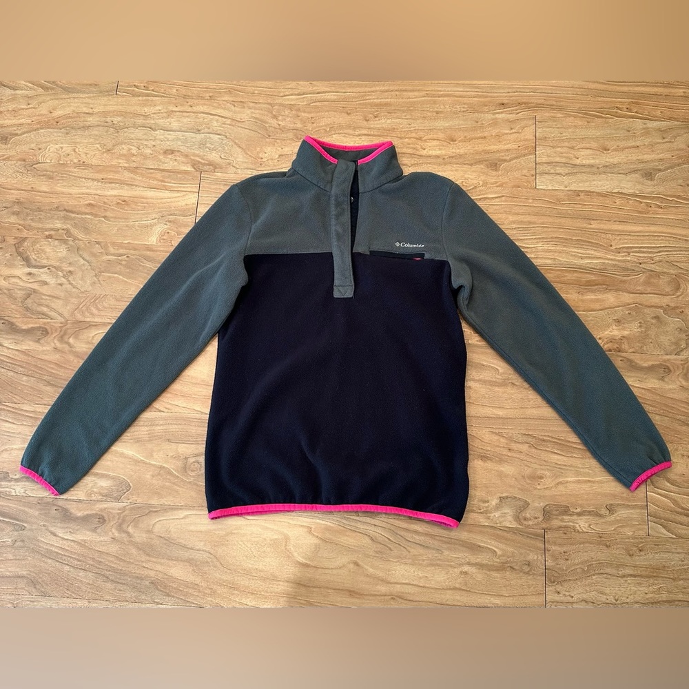 Columbia black and gray pull over fleece with pink trim, size small.